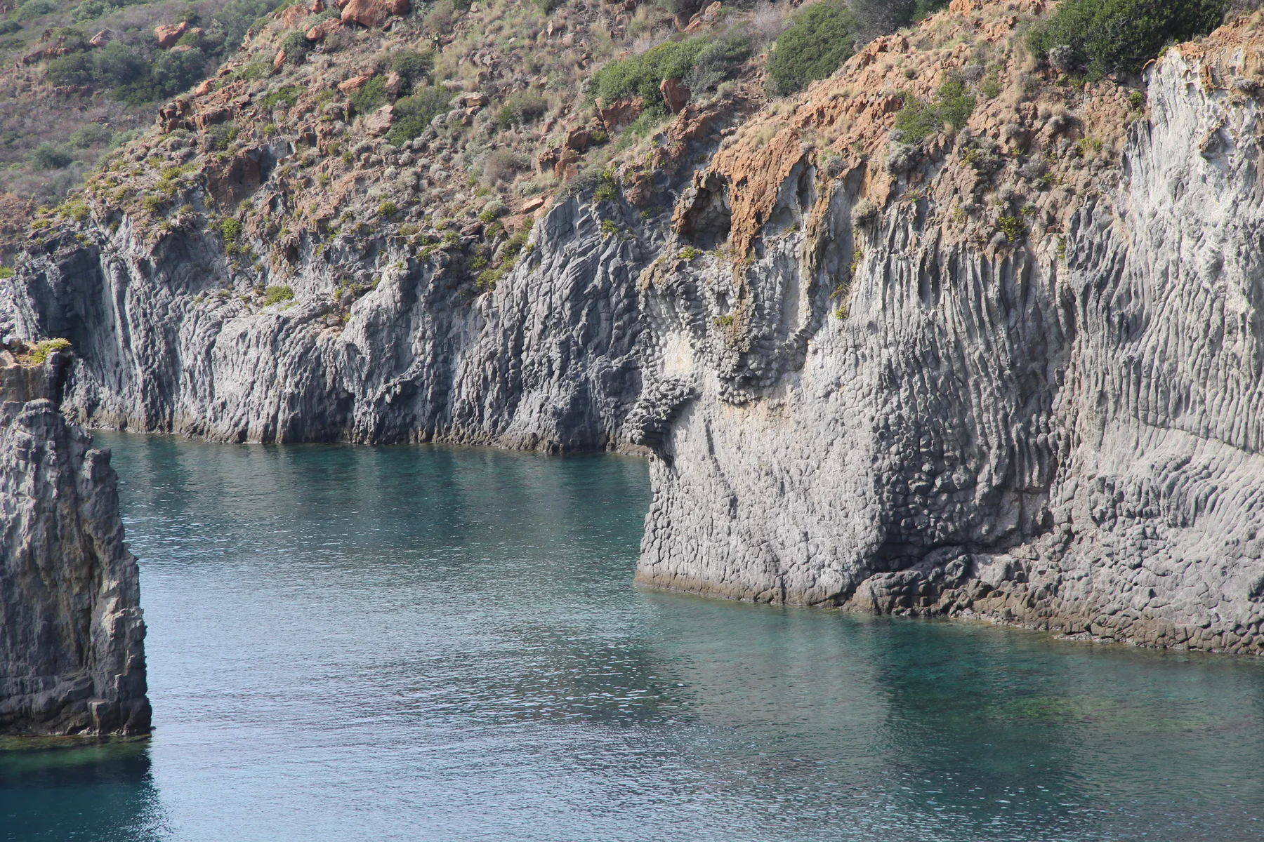 Quanto costa una vacanza a Panarea: traghetti e budget